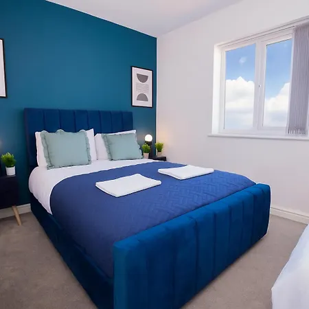 Townhouse Sleeps 14 - Free Parking Σπίτι διακοπών *