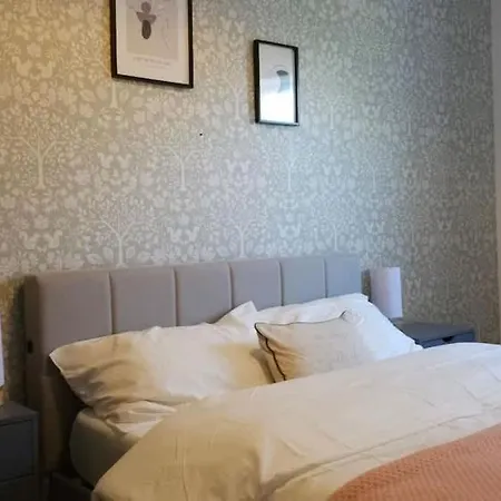 Apartamento Joyful Management -top Floor With Feel Deco In M16 Mánchester