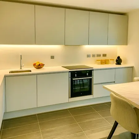 Royal Crescent Boutique *