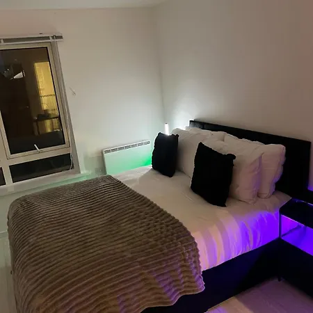 Premium 2br In Centre - Prime Location Апартаменты *