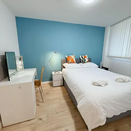 Center Balcony By The Universities Mánchester