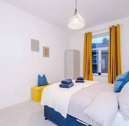 Sleep7, Pool Table, Ttennis, Free Parking, 3br