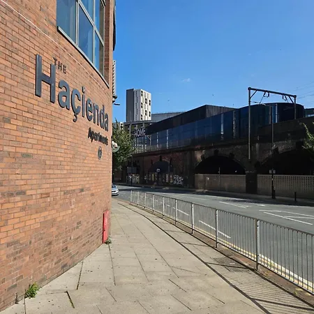 Daire Hacienda - Manchester