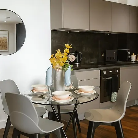 Lovely Abode - Amazing Views - Parking Apartamento Manchester