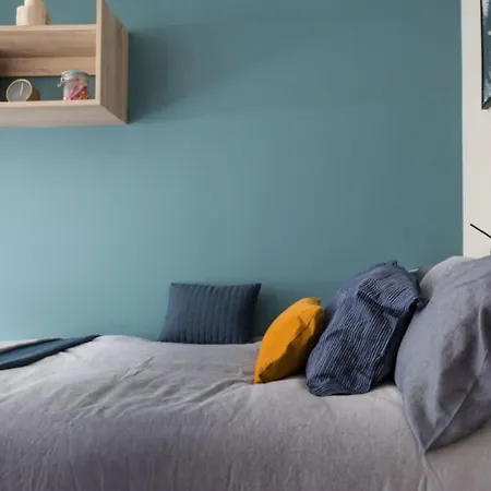 For Students Only - Victoria Point In Apartmán *