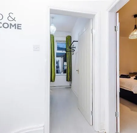 Sleep7, Pool Table, Ttennis, Free Parking, 3br