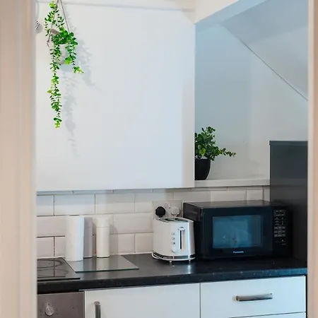 Apartment Modern 3-bedroom Near Centre