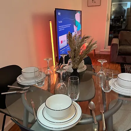 Апартаменты Premium 2br In Centre - Prime Location *