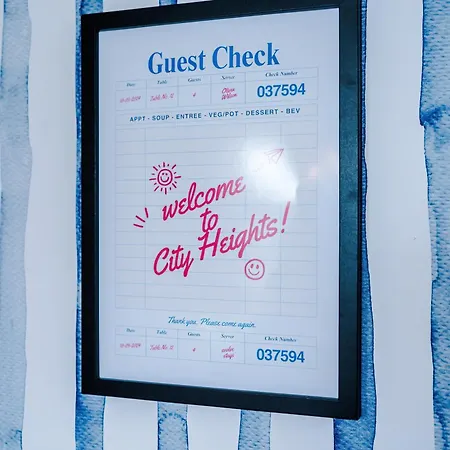 2br Heights Sleeps 7 Parking & Wifi Διαμέρισμα *