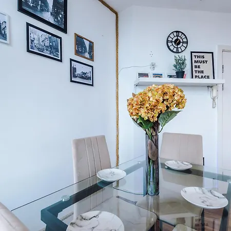2br Heights Sleeps 7 Parking & Wifi Апартаменты Манчестер