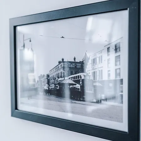 2br Heights Sleeps 7 Parking & Wifi *