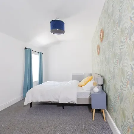 Joyful Management -top Floor With Feel Deco In M16 Appartamento Manchester