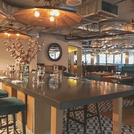 Отель Indigo - Victoria Station By Ihg Манчестер