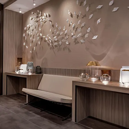 Ac By Marriott Centre Otel 4*