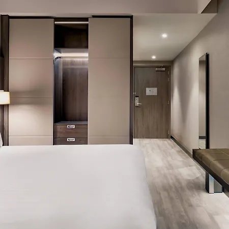 호텔 Ac By Marriott Centre 4*