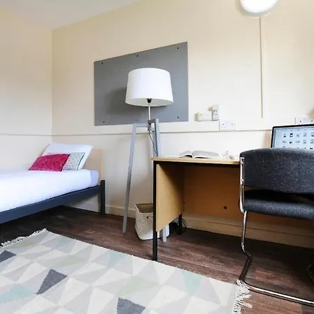 Apartmán John Lester And Eddie Colman Courts Near Salford Manchester