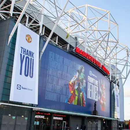 Large Victorian House 15 Minutes From Centre Μάντσεστερ