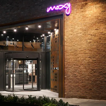 Moxy Centre 3*
