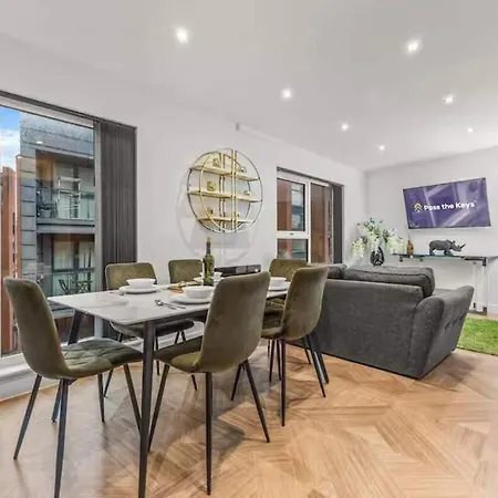 Apartman Stunning Split Floor Flat By Victoria - Pass The Keys *