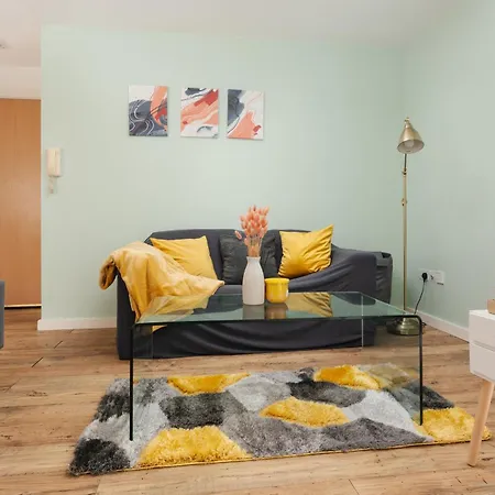 Apartament Beehive Salford Quays Immaculate 1-bed Flat With Free-parking *