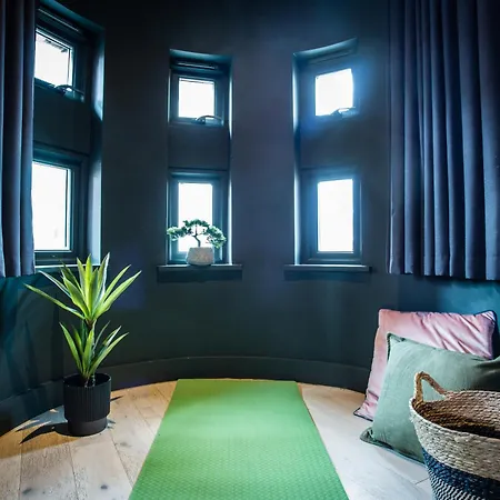 Urban Jungle By Domu Apartamento