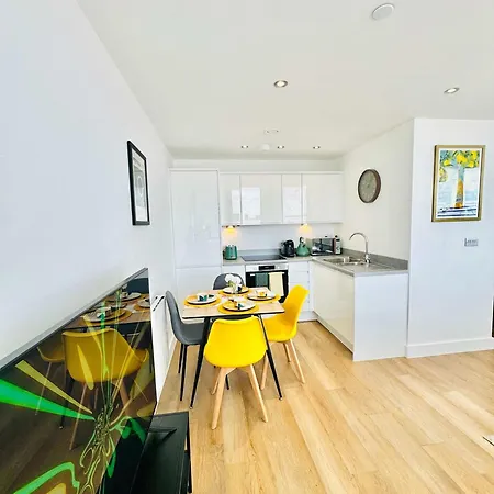 Apartment Free Parking Old Trafford Flat By Superhost Manchester