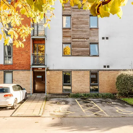 Beehive Salford Quays Immaculate 1-bed Flat With Free-parking