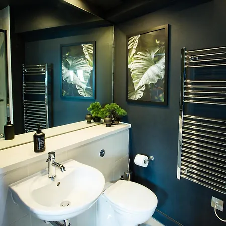 Urban Jungle By Domu Apartamento