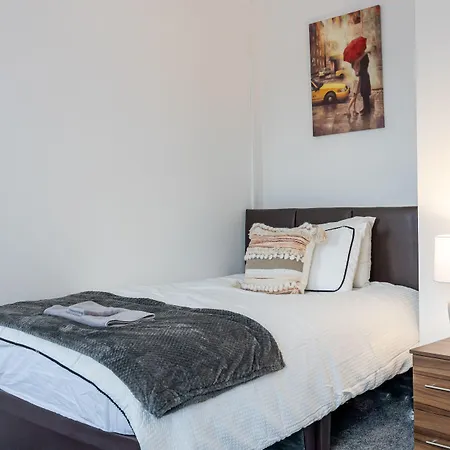 Charming 4-bed In