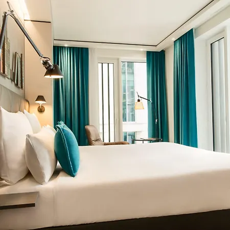 One Manchester-st. Peter's Square