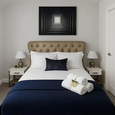 2 Double Bedrooms House, 42 Shrewsbury Road,manchester * 맨체스터