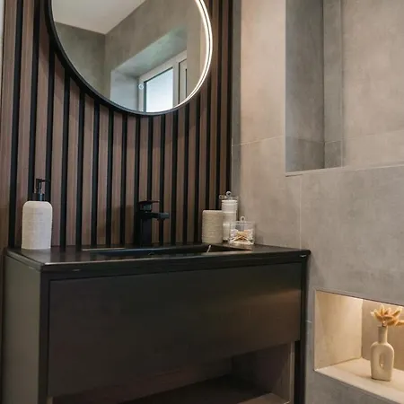 3br House By Mystayuk Short Lets & Serviced With Free Wifi & Free Parking