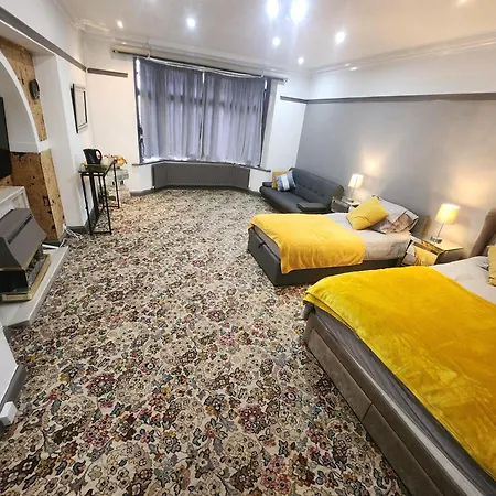 Luxury Free Wifi Old Trafford *