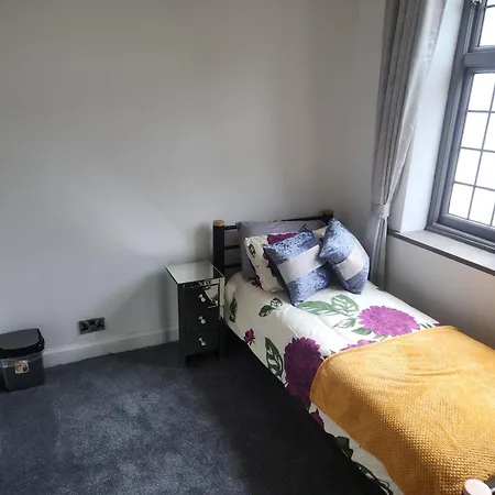 Luxury Free Wifi Old Trafford *