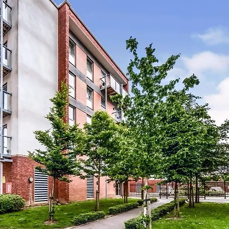 Stylish 2-bed Apartment, Sleeps 6, Free Parking דירה מנצ'סטר