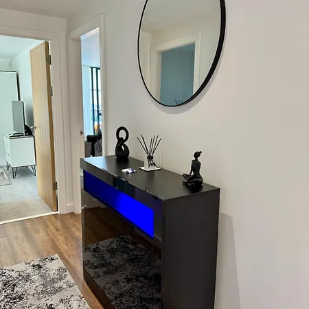 Stylish 2-bed By Cente