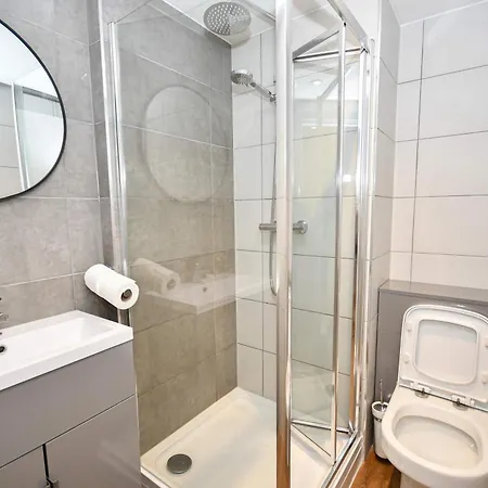 Lovely 3bed Flat In W Security Apartman *
