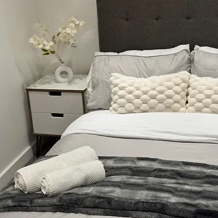 Stylish 2-bed By Cente