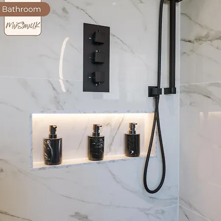 Casa vacanze Spacious 3Br House By Mystayuk Short Lets & Serviced Accommodation Manchester Perfect For Contractors With Free Wifi & Free Parking *