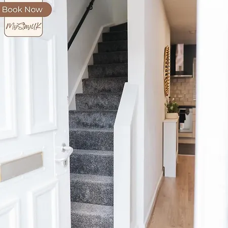 3br House By Mystayuk Short Lets & Serviced With Free Wifi & Free Parking マンチェスター