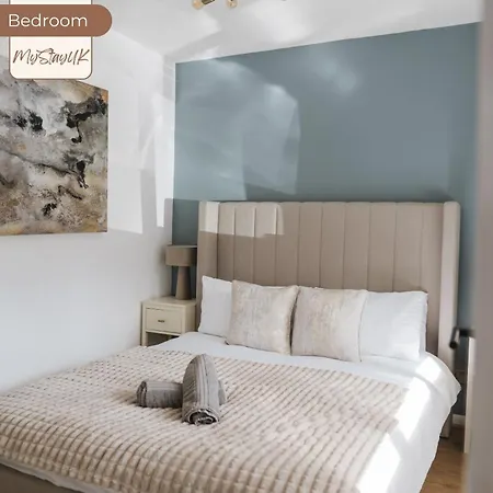 3br House By Mystayuk Short Lets & Serviced With Free Wifi & Free Parking * Manchester