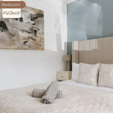 3br House By Mystayuk Short Lets & Serviced With Free Wifi & Free Parking 別荘 *