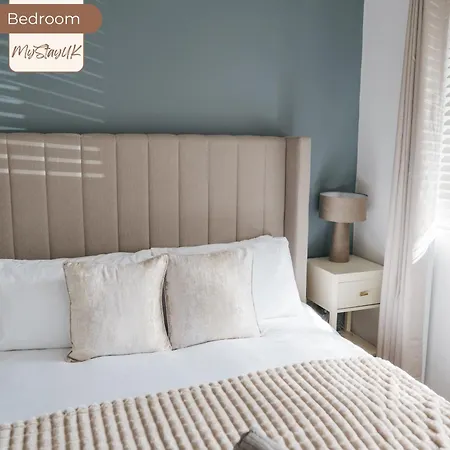 3br House By Mystayuk Short Lets & Serviced With Free Wifi & Free Parking マンチェスター