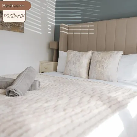 別荘 3br House By Mystayuk Short Lets & Serviced With Free Wifi & Free Parking *