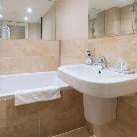 Gorgeous & Centrally Located 2bd Flat Manchester! Lejlighed *