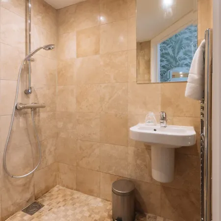 Gorgeous & Centrally Located 2bd Flat Manchester! *
