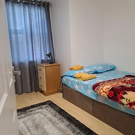 Stunning 3-bed House In Manchester * Manchester