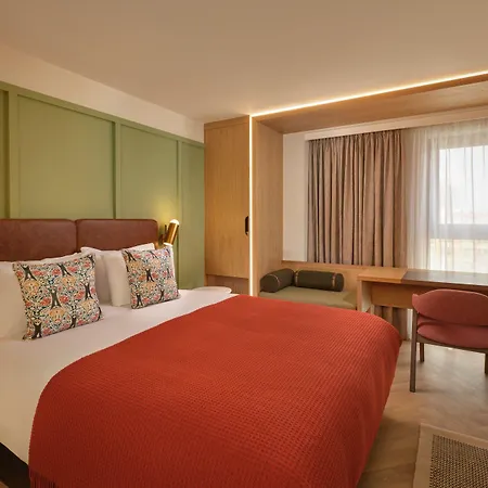 The Reach At Piccadilly, Manchester, A Tribute Portfolio 4* Manchester