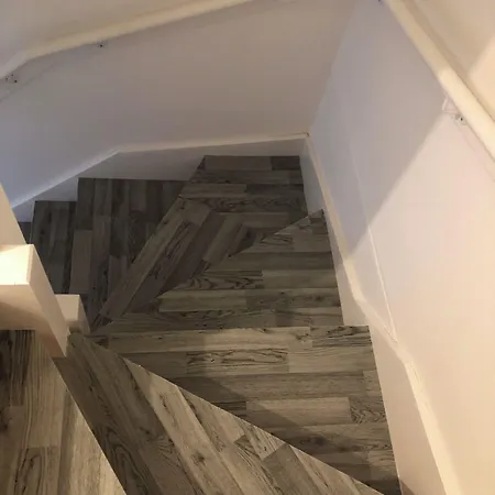 Πανσιόν Modern House *