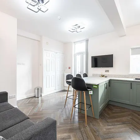 Holiday home The Groves 2 First Floor Manchester